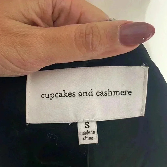 Cupcakes and Cashmere - 'Alta' Plaid Jacket - Picture 9 of 9